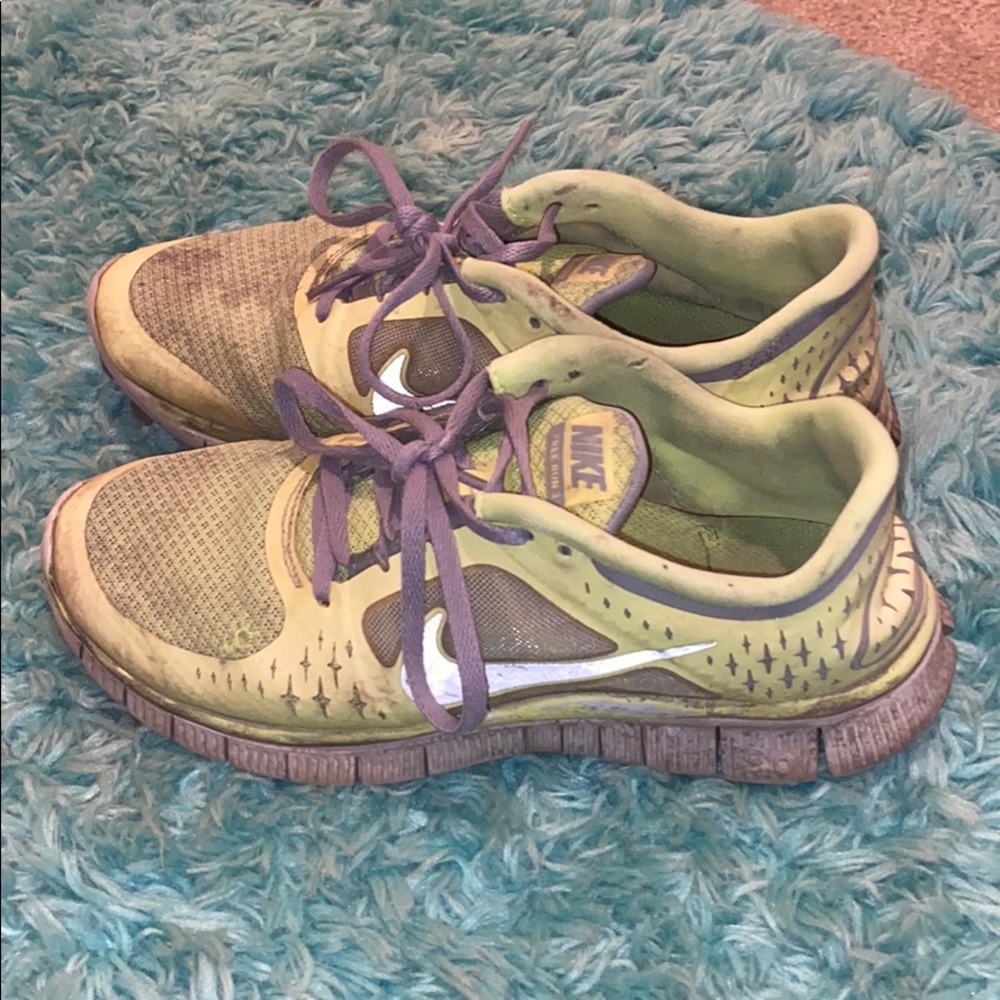 Neon yellow Nike Free Run sneakers
